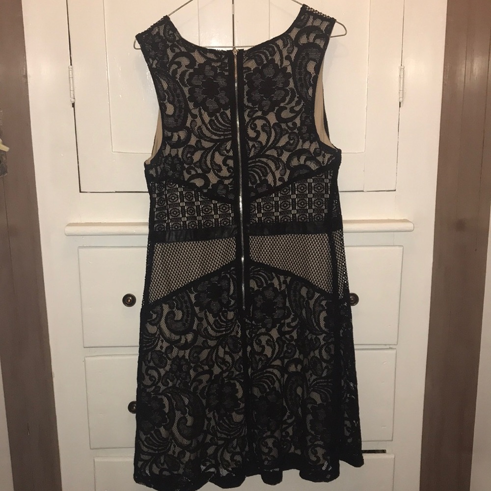 Dress - Picture 5 of 6